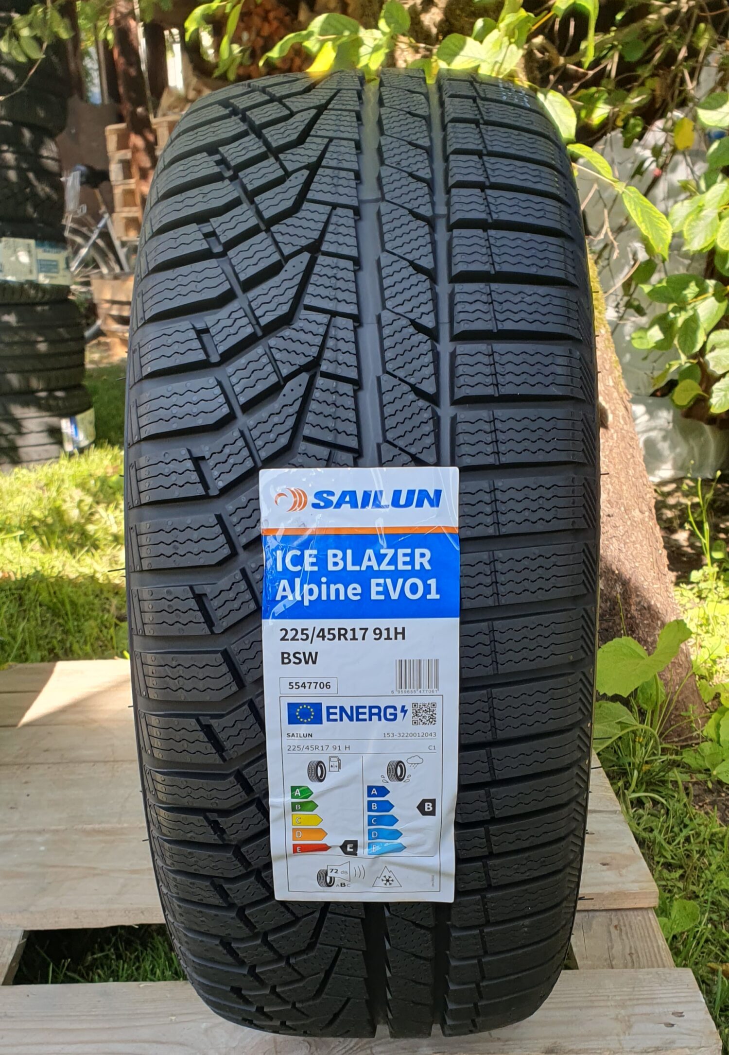225/45R17 Sailun AlpineEvo