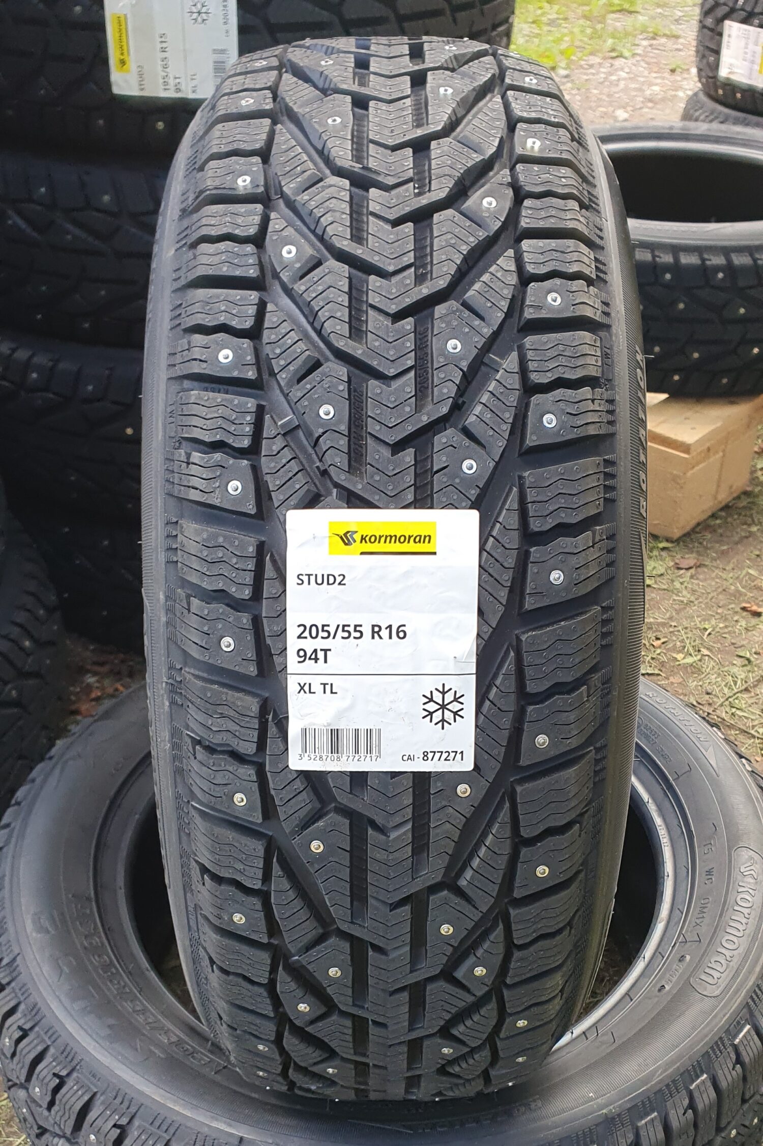 205/55R16 Kormoran Stud2